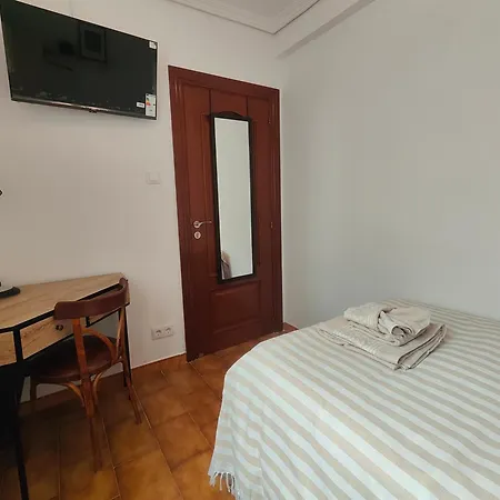 Piso Tranquilo Tres Trabajadores Zaragoza